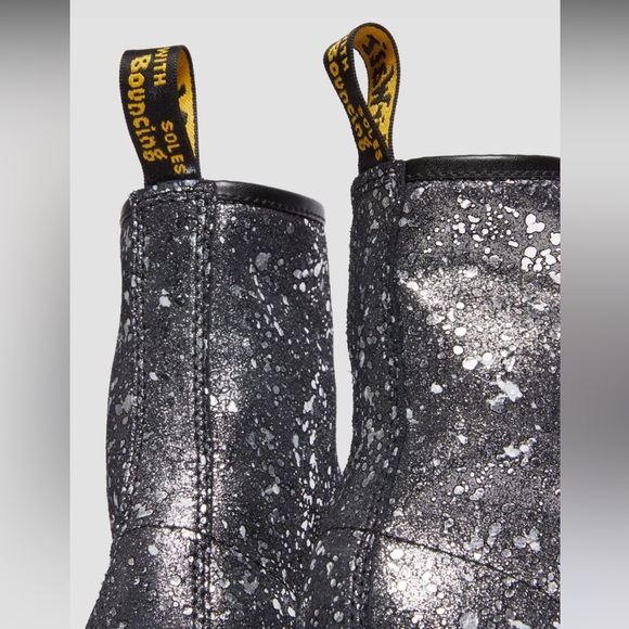 Doc Martens Boots 🩶 - Picture 3 of 9